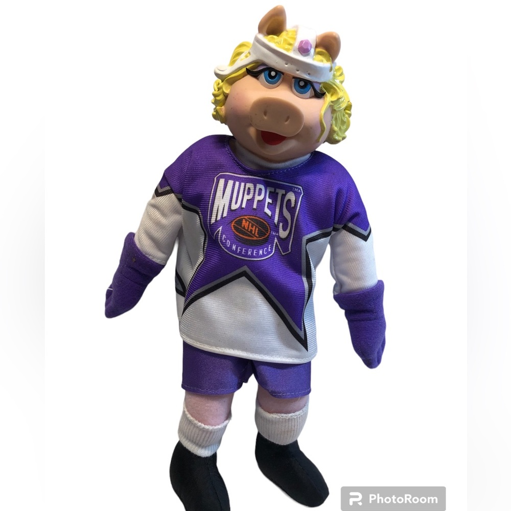 Vintage 1995 Hockey Miss Piggy Muppets McDonald’s NHL
